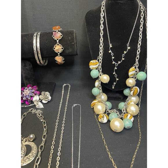 Vintage To Now Lot Silver tone Jewelry Necklace Bracelet Earrings Ring Brooch - Picture 3 of 10